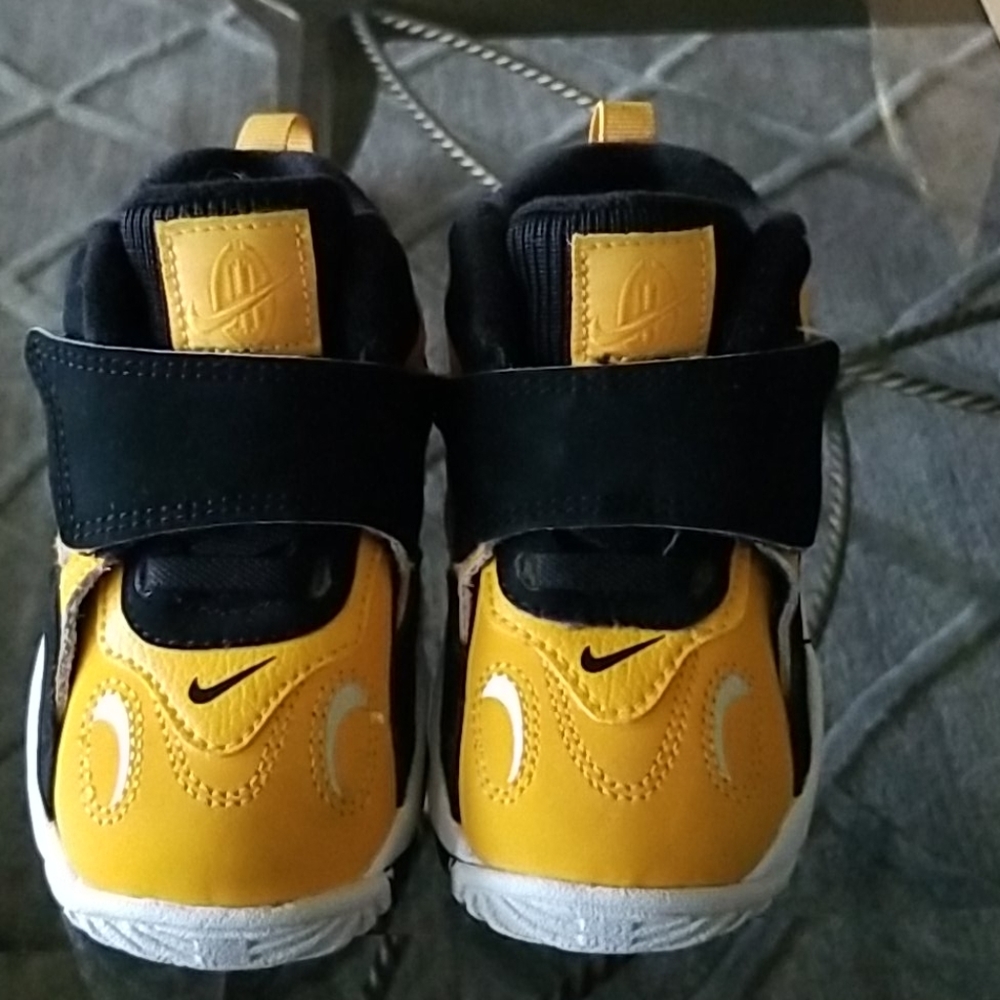 Boys Nike Shoes